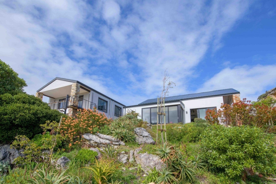 To Let 2 Bedroom Property for Rent in Crofters Valley Western Cape